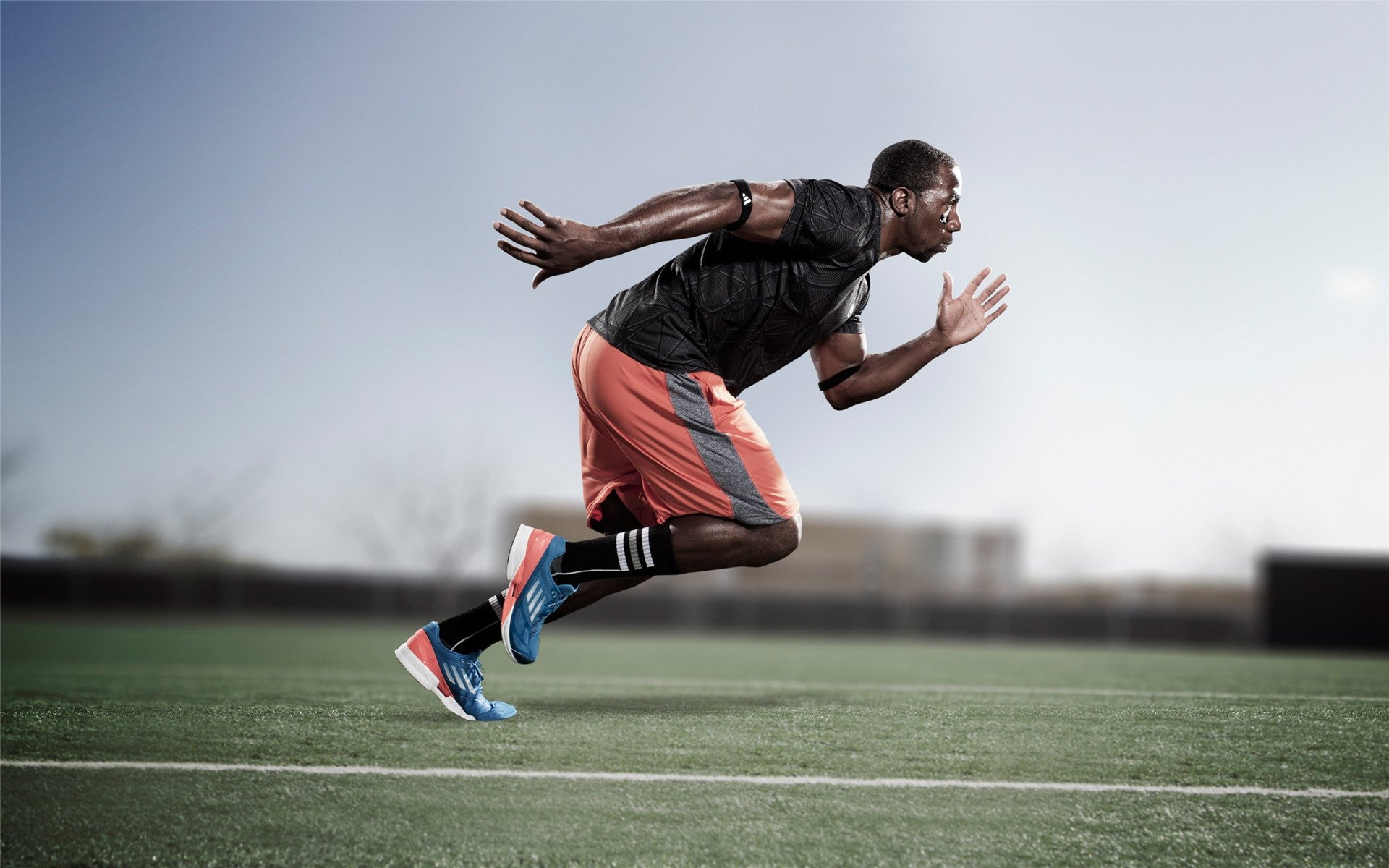 英超比赛中裁判语调与非语言行为对球员情绪波动的影响,用语言或行为对裁判员